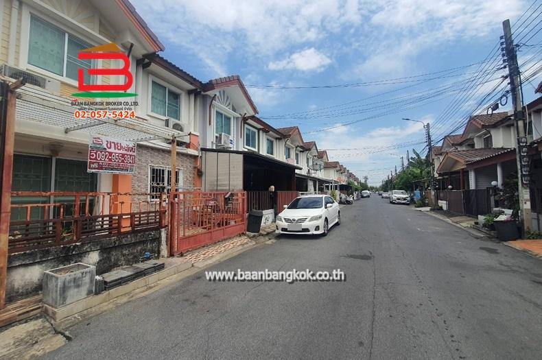 ทาวน์เฮาส์ หมู่บ้าน พฤกษาวิลล์ 6 ซอยพระยาสุเรนทร์ 23 เนื้อที่ 18 ตรว. ถนนรามอินทรา แขวงบางชัน เขตคลองสามวา กรุงเทพมหานคร 11