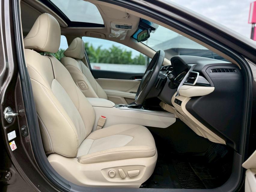 TOYOTA CAMRY 2.5 HV 2019   10