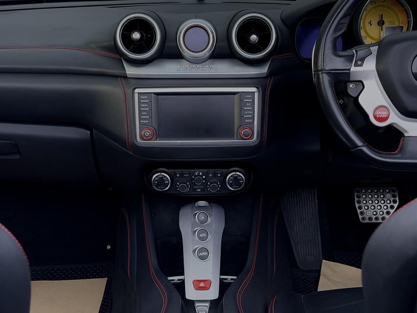 Ferrari California T ปี 2016 14