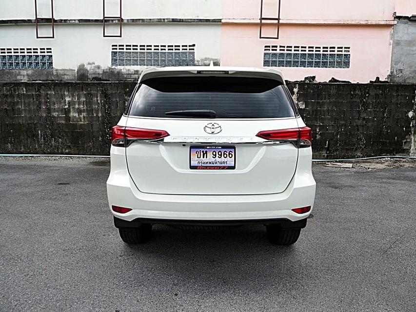 TOYOTA FORTUNER 2.4 V  ปี2019 8