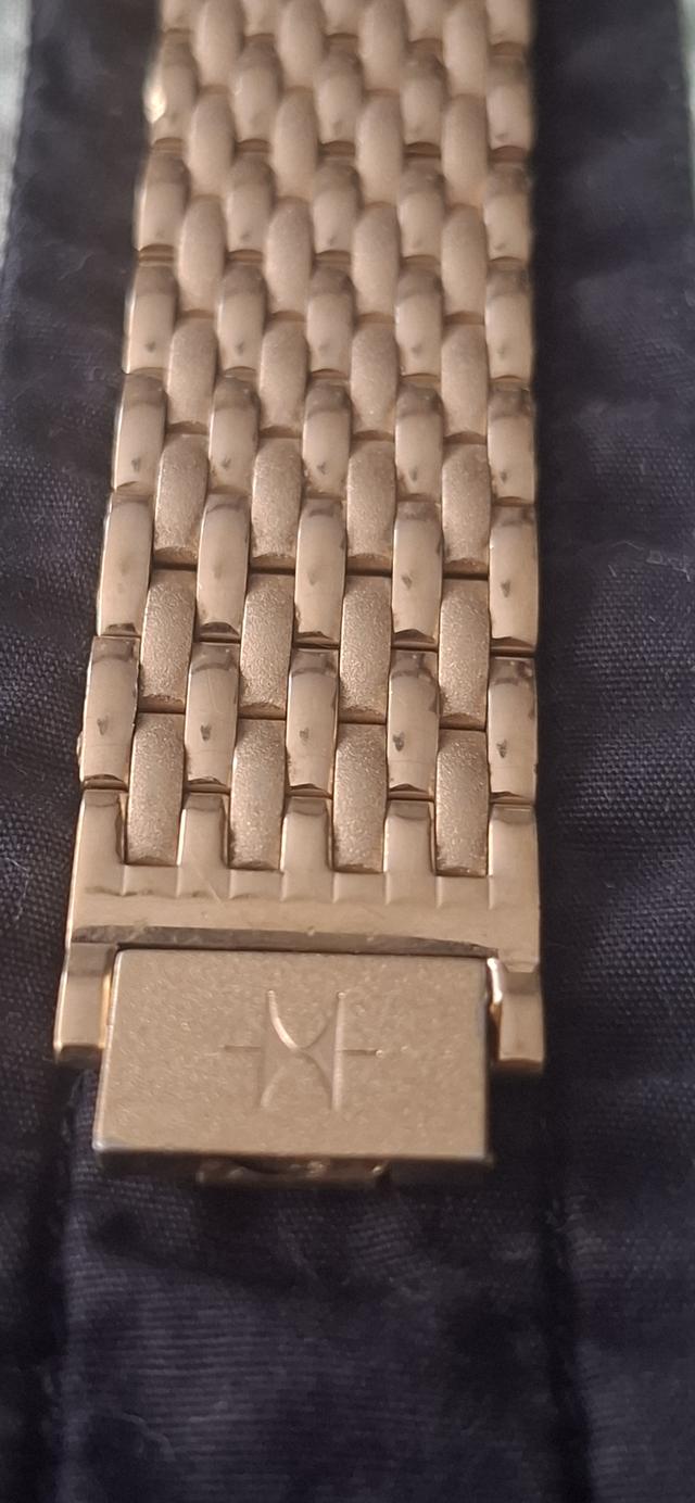 นาฬิกาวินเทจมือสองเป็นรุ่น Hamilton 9812 Registered Edition เครื่อง Swiss Quartz ETA 980.163 สภาพเดินดี พร้อมใช้งาน รูปที่ 5