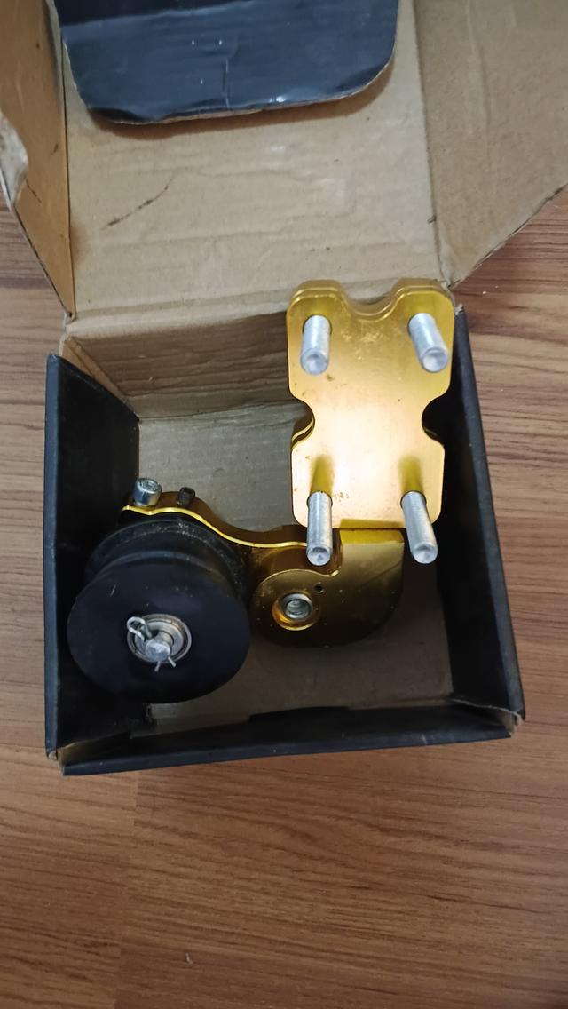 ตัวดันโซ่มอเตอร์ไซค์สีทอง 2