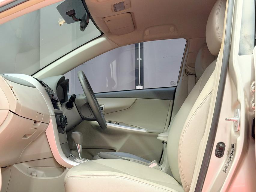 2010 TOYOTA COROLLA ALTIS 1.6 E รถมือเดียวออกป้ายแดง รถวิ่งน้อย เข้าศูนย์ทุกระยะ รถไม่เคยมีอุบัติเหตุครับ รูปที่ 13