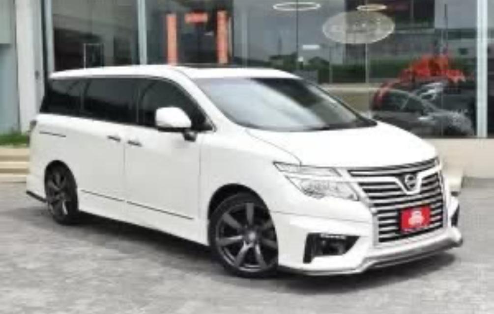 ขายรถสภาพดี Nissan Elgrand ปี 2014 3