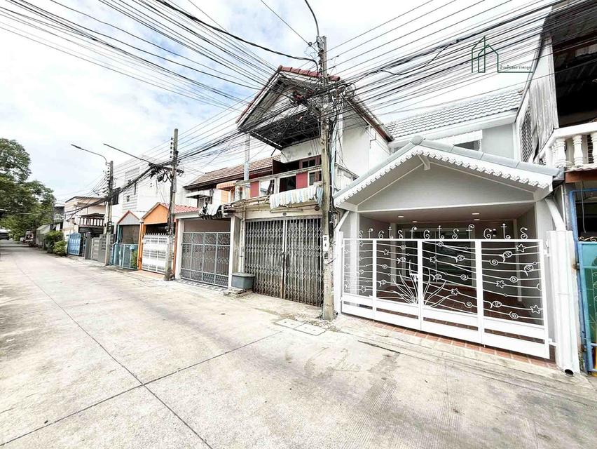 ขายด่วนบ้านทาวน์เฮ้าส์ 2 ชั้น ทำเลดี ใกล้ MRT ซอยเพชรเกษม 48 แยก 18 ภาษีเจริญ 2