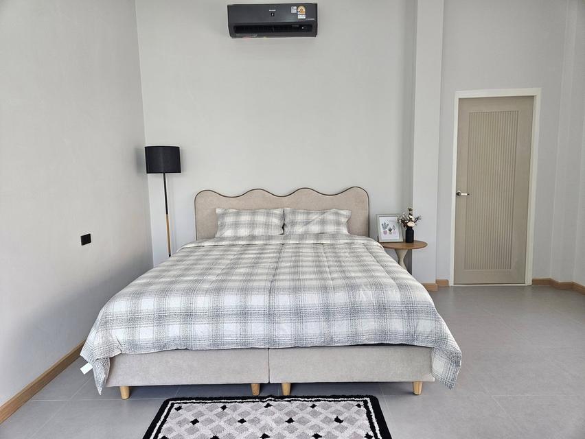 🏖️ Pool Villaชั้นเดียวในโครงการ ทำเลใกล้กาดฝรั่ง นานาชาติLIS #หางดง – ราคา 48,000 บาท/เดือน✨ 卖家具齐全 3 卧室 2 卫生间 – 租金 48,000 泰铢/月 ✨ 7