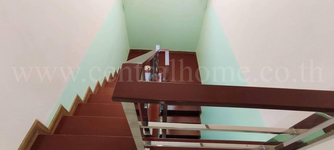บ้านเดี่ยว 214 ตร.วา ถนนคลาสเดย์ สามพราน นครปฐม ทำเลดี 9