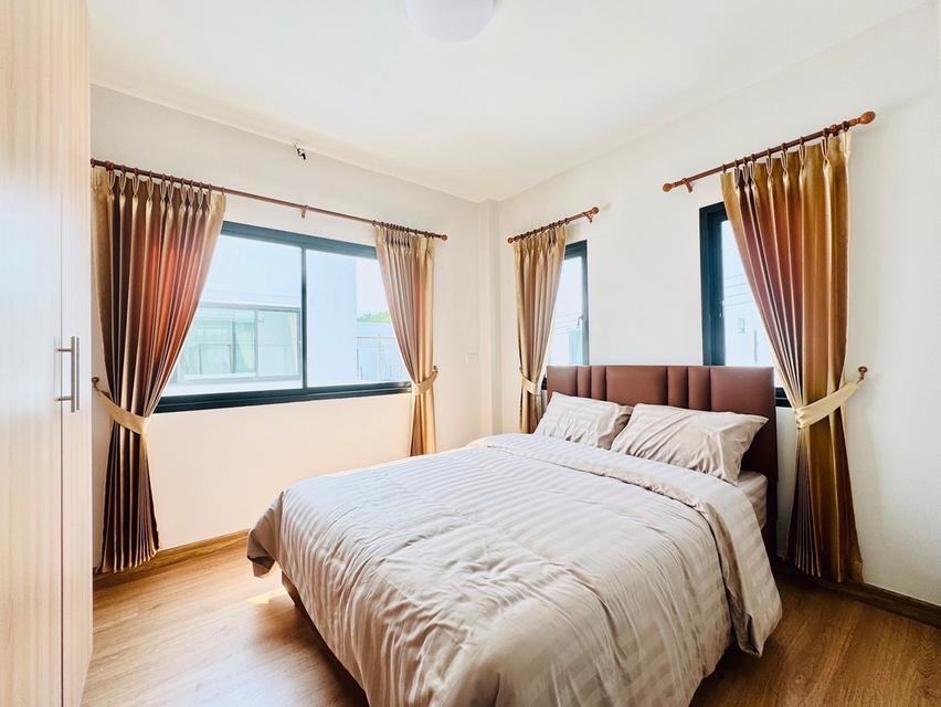 🏡💦 Pool Villa 2 ชั้น มีสระส่วนตัว! ใกล้ตลาด–ห้าง ทำเลดีสุด ๆ ย่านเศรษฐกิจ พร้อมเข้าอยู่! ✨ 15