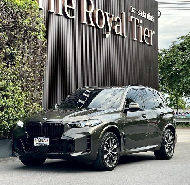 BMW X5 30d msport Lci 2023  สี Skyscraper Grey Metallic (สีพิเศษ)