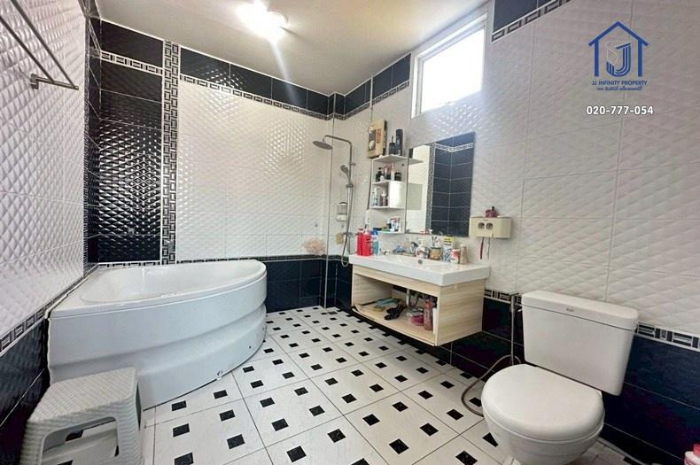 ขายบ้านเดี่ยว 2 ชั้น หมู่บ้านพงษ์เพชรวิลล่า ซอยแจ้งวัฒนะ 14 หลังริม ใกล้รถไฟฟ้า,ทางด่วนดอนเมืองโทลเวย์ 6