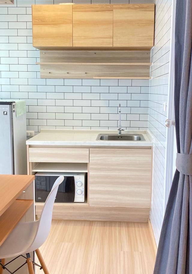 🌟 ขายพลัมคอนโด แจ้งวัฒนะ เฟส 2 ตึก A ชั้น 8 🌟  ห้องสวยแต่งครบ พร้อมเข้าอยู่! 📌 ขนาด 23 ตร.ม. ราคาเพียง 1,700,000 บาท (ค่าโอนคนละครึ่ง) 2