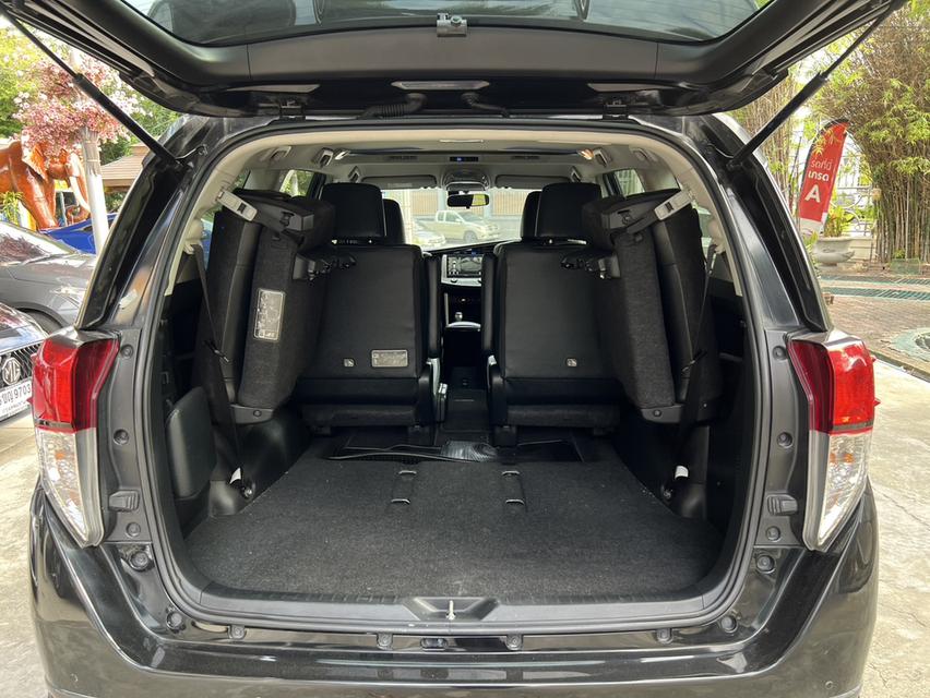 Toyota INNOVA 2.8 Crysta Premium  18