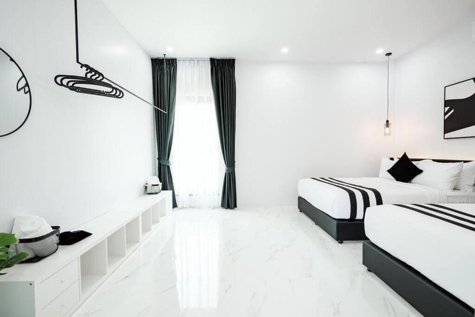 For rent pool villa style modern 2 storey beachfront Pattaya Najomtien  19