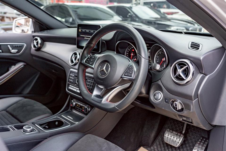 รหัสรถ NP5690 รุ่นรถ : BENZ GLA250 AMG DYNAMIC FACELIFTปีรถ : 2018 รูปที่ 9