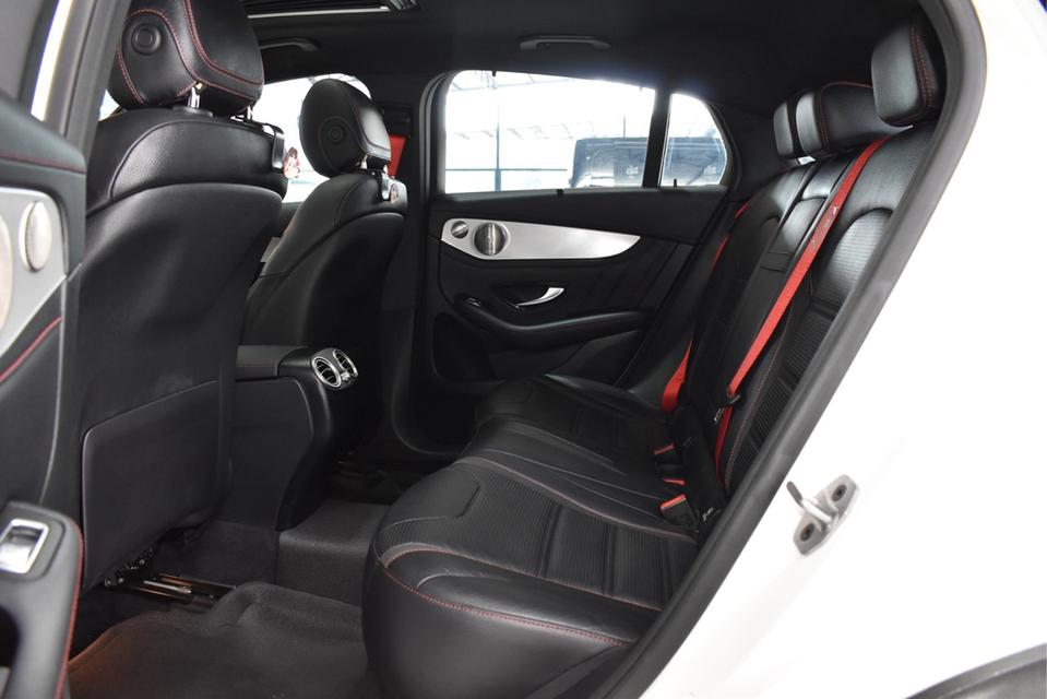 รหัสรถ JRS7575 Benz GLC 43 AMG Coupe 2023 14
