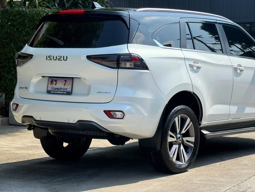 2024 ISUZU MU-X 3.0 ULTIMATE 4WD รถมือเดียวออกป้ายแดง รถวิ่งน้อยเพียง2X,XXX KM เข้าศูนย์ทุกระยะ ไม่เคยมีอุบัติเหตุครับ รูปที่ 8