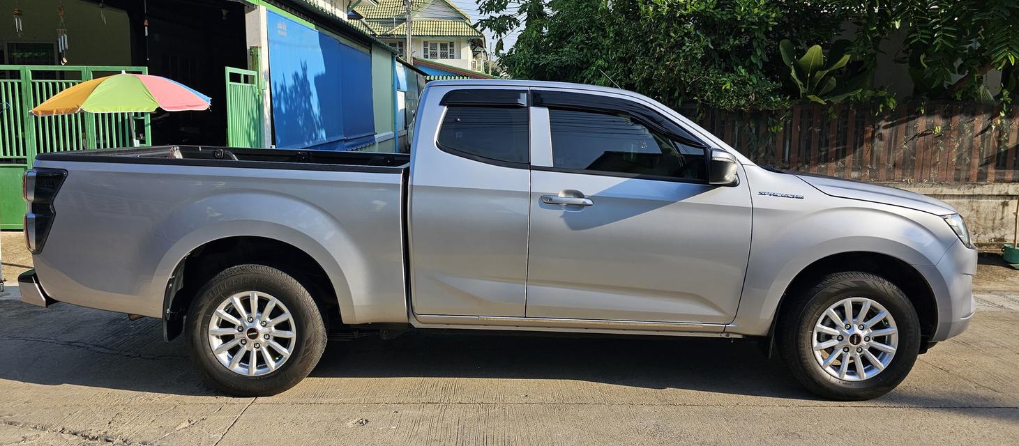 ขายรถกระบะ ISUZU Dmax all new 1.9 Ddi L-DA ปี 2020 สีบอร์นเงิน รถบ้านแท้ เจ้าของรถขายเอง สภาพสวยมาก