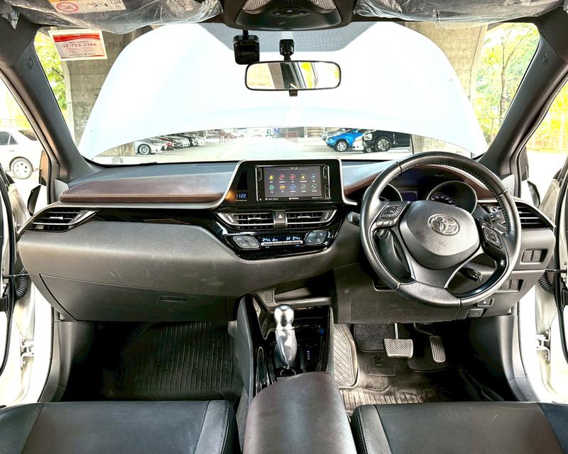 2020 Toyota C-HR 1.8HV  Mid ฟรีดาวน์ รถสวยมือเดียว รูปที่ 6