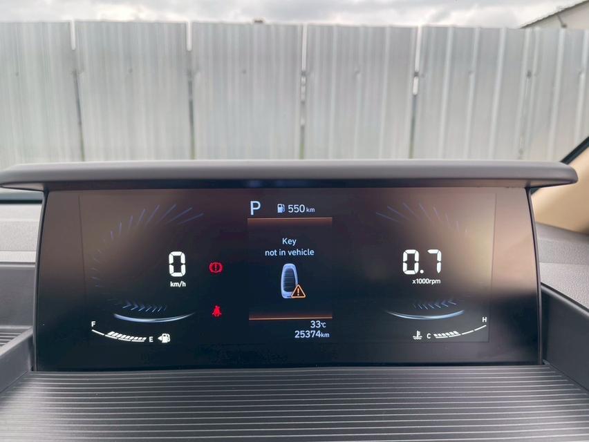 รหัสรถ AP5588 Hyundai  STARIA S 2023 19