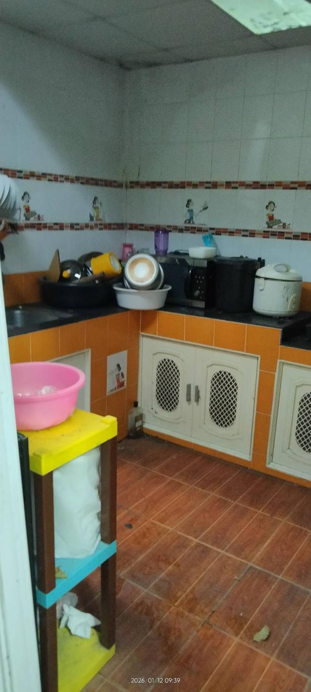 ขายด่วนขายขาดทุน ขายบ้านทาวเฮ้า 3ห้อง 2น้ำ แถมมอเตอร์ไซต์ 14