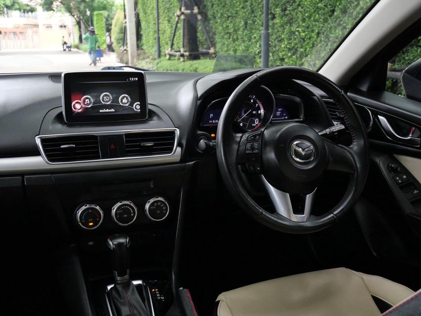 MAZDA 3 2.0 SP Spots ปี 15 รถสวย  10