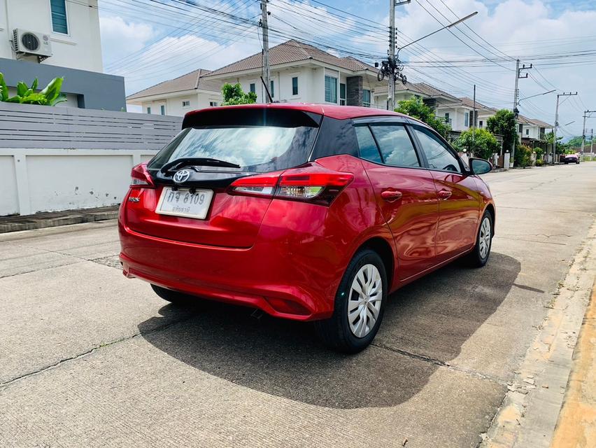 Toyota Yaris 1.2 J AT 2018 4