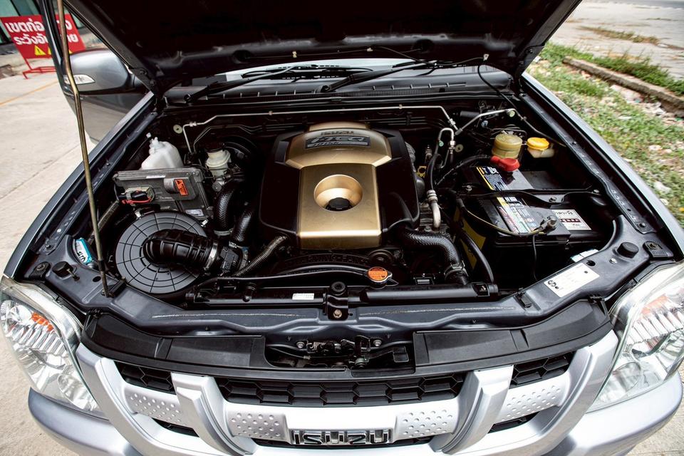 Isuzu Mu-7 3.0 ดีเซล เกียร์ออโต้ ปี 2006 สีเทา มือเดียวป้ายแดง 8