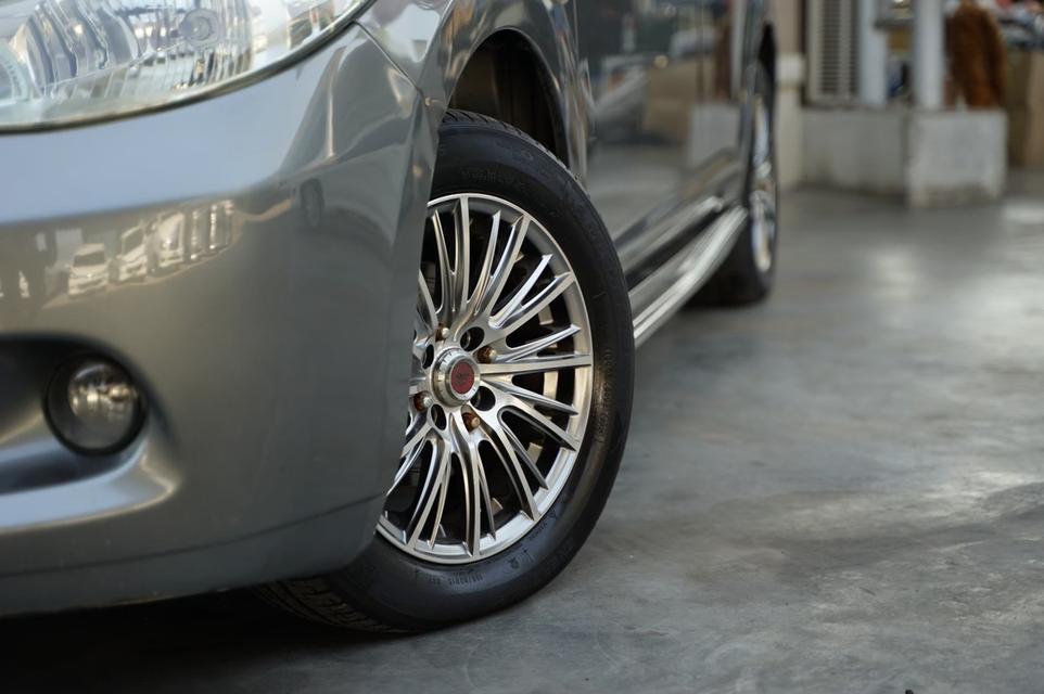 2011 NISSAN TIIDA  6