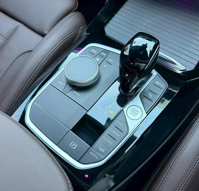 BMW X3 xDrive20d M Sport ปี 22 สี brooklyn grey รูปที่ 8