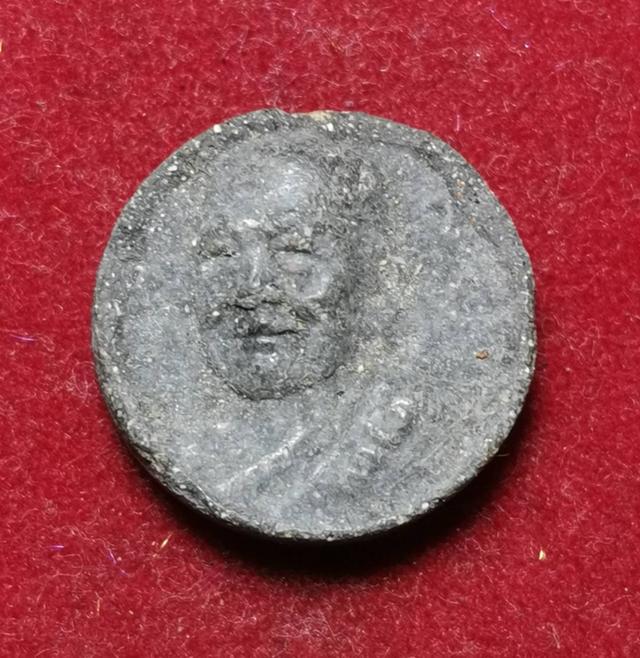 X142 พระผงจันทร์ลอย หลวงพ่อทองอยู่ วัดใหม่หนองพะอง จ.สมุทรสาคร