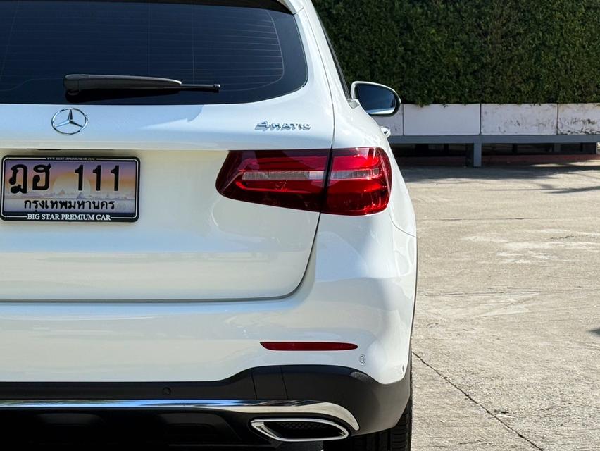 2020 BENZ GLC 250D AMG รถมือเดียวออกป้ายแดง รถวิ่งน้อย เข้าศูนย์ทุกระยะ ไม่เคยมีอุบัติเหตุครับ 9