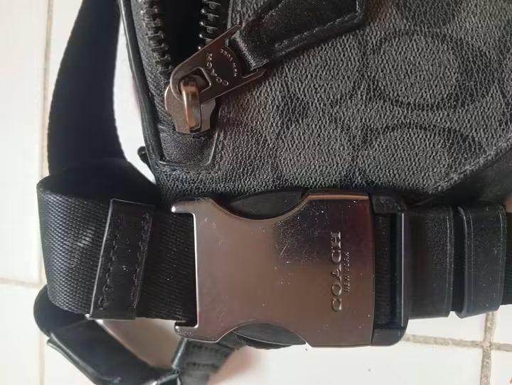 กระเป๋า COACHชื่อรุ่น: Warren Belt Bag In Signature Canvasสี:  ( สีเทาดำ ) รูปที่ 2