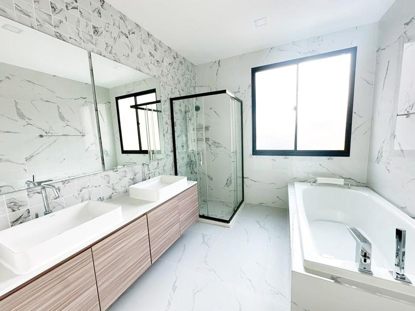 ให้เช่าทาวน์โฮม 4 ชั้น หลังมุม โครงการ พาทิโอ รัชโยธิน บ้านใหม่ อยู่ใจกลางย่านรัชโยธิน เข้า - ออกได้หลายทาง ตกแต่ง Build- In ทั้งหลัง 9