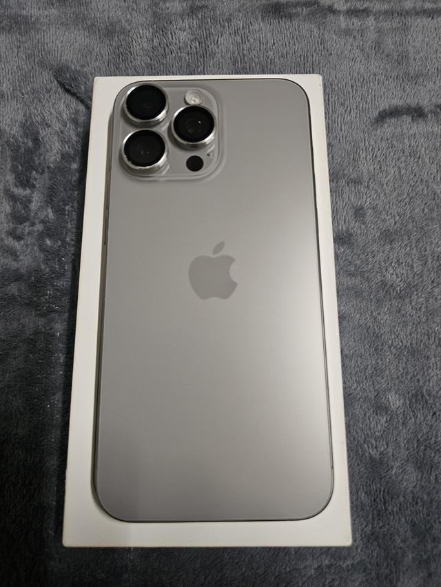 iPhone 15 Pro Max 256GB สี Natural Titanium ศูนย์ไทยแท้ ZA/P 8