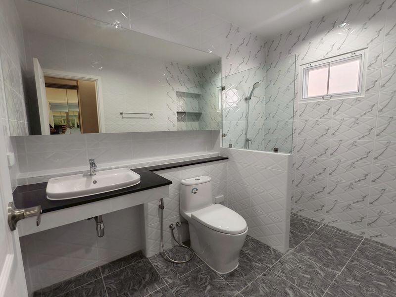 บ้านใหม่ให้เช่า 35,000 บาท ติดถนนสันกำแพงสายใหม่ เชียงใหม่ ห่างสนามบินเพียง 12 กิโลเมตร รูปที่ 19