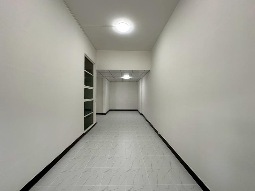 ให้เช่า!! ทาวน์โฮม 3 ชั้น บ้านลูกกอล์ฟ พรีเมี่ยม ( หลังมุมถนนเมน ) ตรงข้ามไม่ชนใคร เมืองทองธานี ปากเกร็ด รีโนเวทใหม่ บ้านพร้อมเช่าทันที 6