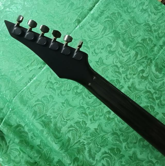 ขาย guitar Squier 6