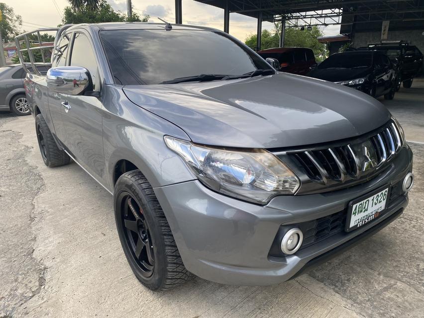 Mitsubishi trition 2.5 cc GLX มือเดียว ป้ายแดง