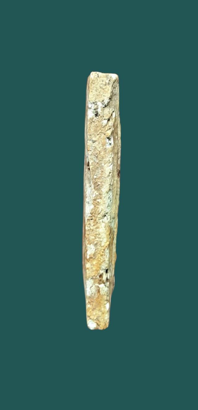 "สมเด็จวัดบางขุนพรหม อกครุฑเศียรบารต"