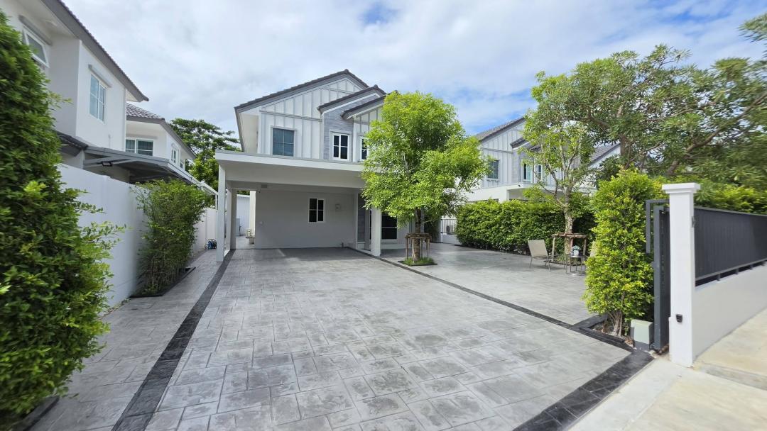 MHR198 ปล่อยเช่าบ้านเดี่ยวแปลงใหญ่ 81 ตร.ว. โครงการ Villaggio 3 บางนา จอดรถได้ถึง 4 คัน มีห้องอเนกประสงค์เพิ่ม 1