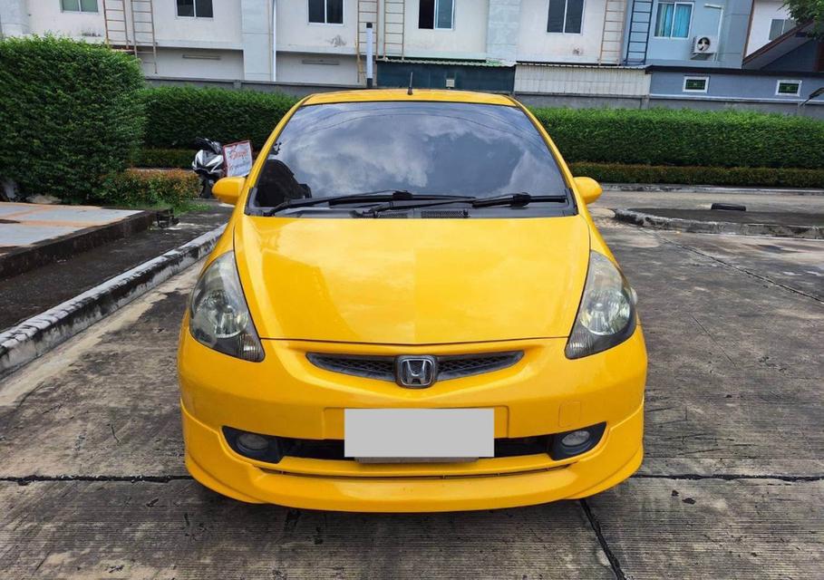 ขายรถมือสอง Honda Jazz ปี 2005 สีเหลือง รถบ้านแท้ใช้งานน้อย 2