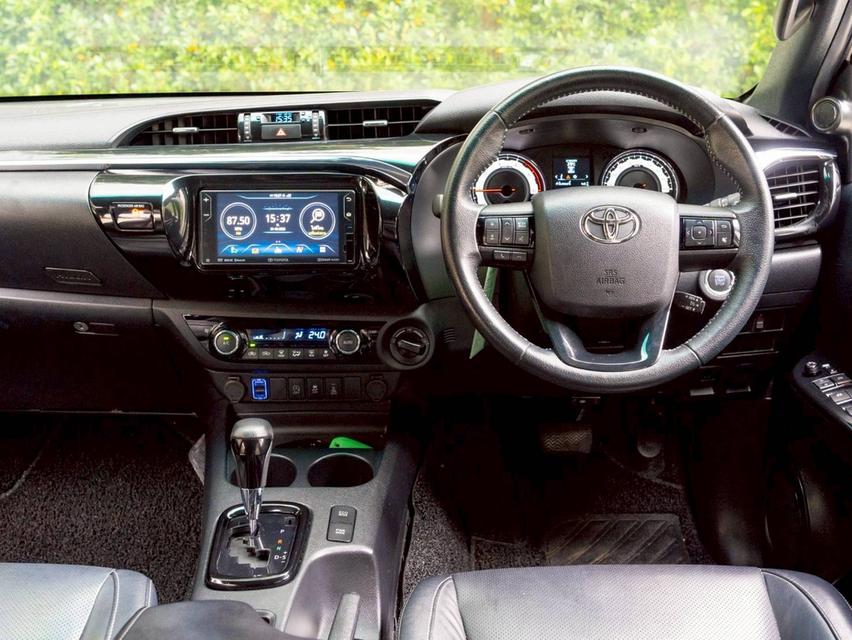 Toyota Revo Rocco 2.8 2WD ปี 2019  16