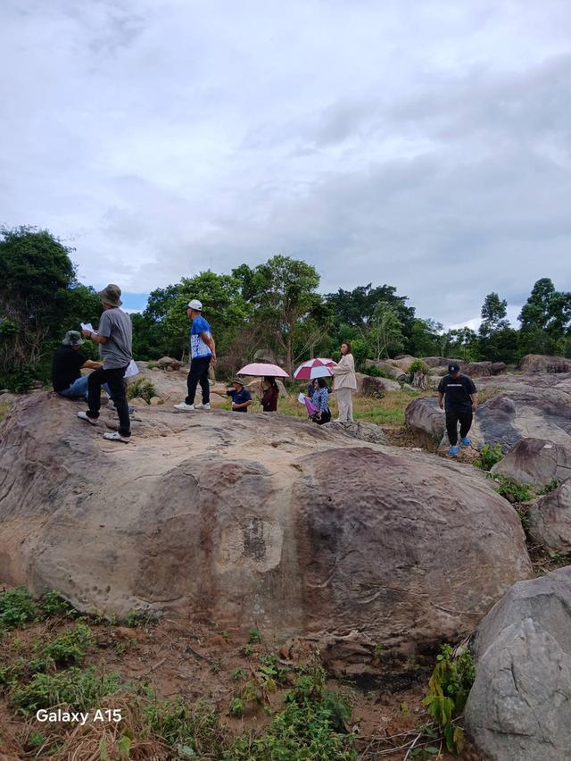 ที่ดินเเบ่งขาย วิวบนเขามีน้ำในเเปลง คมนาคมสะดวก ลานกางเต้นท์ 9