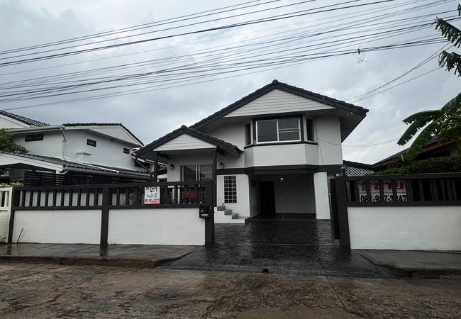 ขายและให้เช่าบ้านเดี่ยว หมู่บ้านสวนพงษ์เพชร ซอยแจ้งวัฒนะ 43 เนื้อที่ 56 ตร.ว. 2 ชั้น 3 นอน 2 น้ำ 1