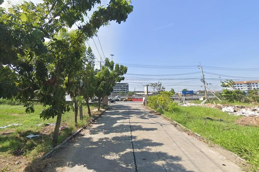 ขายที่ดินเปล่าแปลงมุม ขนาด 208 ตรว.สำหรับทำธุรกิจ ติดถนนวงแหวนกาญจนาภิเษก เขตสะพานสูง กทม. 6