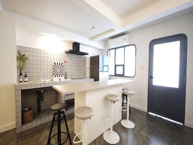 ให้เช่า ขาย ทาวน์เฮาส์ 2 ชั้น ซอยโชคชัย 4 ซอย 55 รีโนเวทใหม่ Fully Furnished พร้อมอยู่ 11