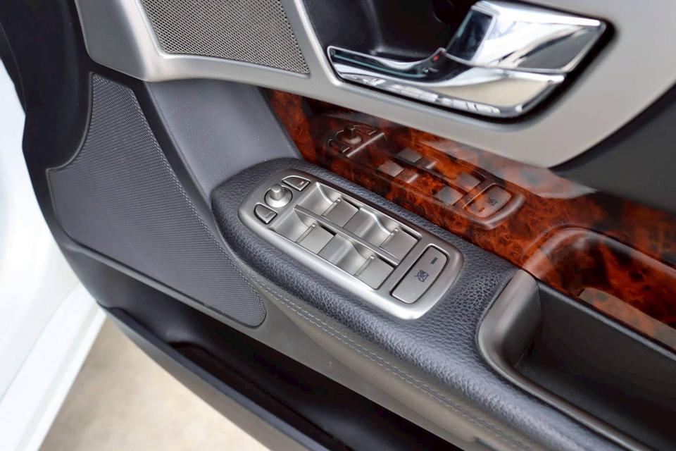 Jaguar XF 3.0 Premium Luxury ปี 2011 🇬🇧 แรงหรู ดูดีในราคาที่เอื้อมถึง! 17