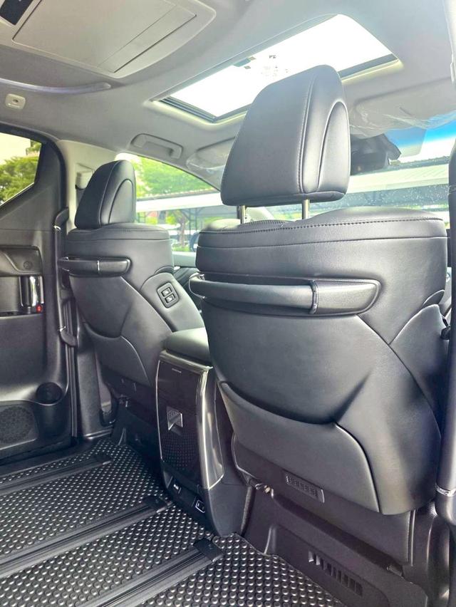 Toyota ALPHARD SRC E-Four สีดำ ปี 2023 ไมล์ 23,000 กม.  12