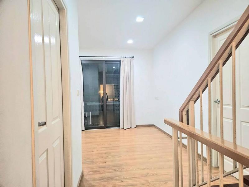 ให้เช่าบ้านเดี่ยว 3 ชั้น หลังใหญ่ โกลเด้น เพรสทีจ วัชรพล สุขาภิบาล 5 ขนาด 50 ตรว 5นอน 4น้ำ พร้อมแอร์ให้ทั้งหลัง - ghd000 4