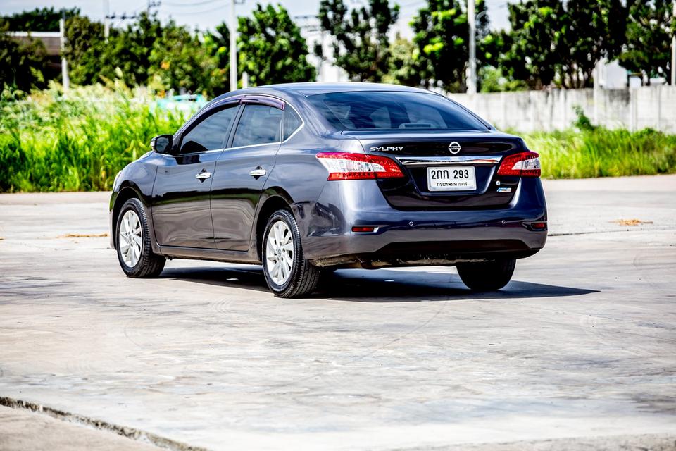 Nissan Sylphy 1.6S ปี 2013 เกียร์ออโต้ สีเทา มือเดียวป้ายแดง 9